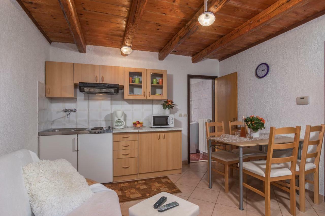 Apartmani Zikovic 포레치 외부 사진